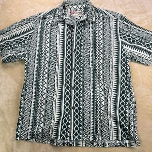 Vintage Hilo Hattie Hawaiian Shirt Mens XL Green‎ White Geometric Print Aloha
